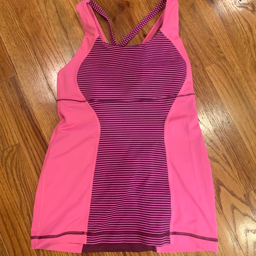 Lululemon tank size 4